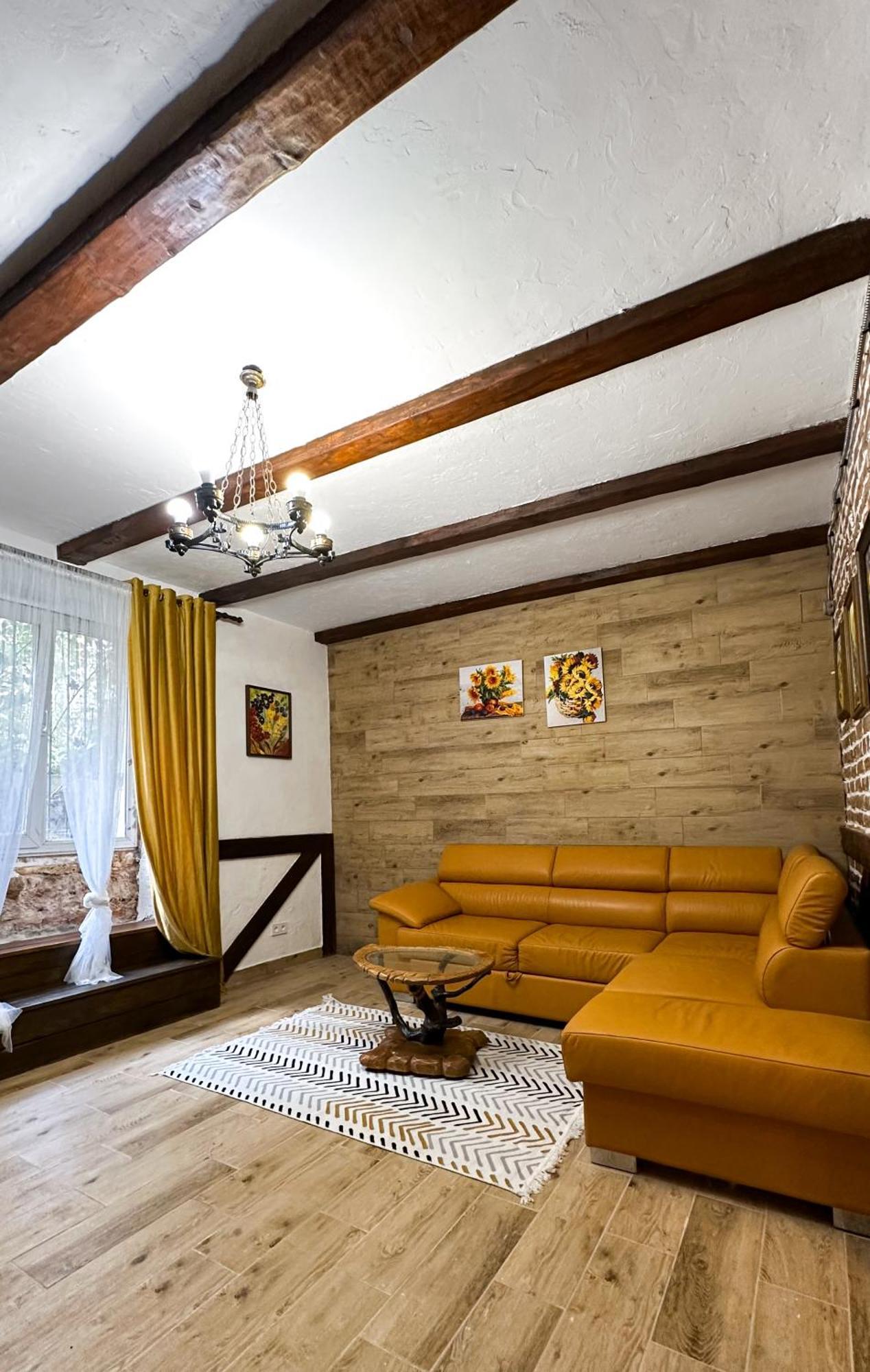 Cozy Apartments In The City Centre Львов Экстерьер фото