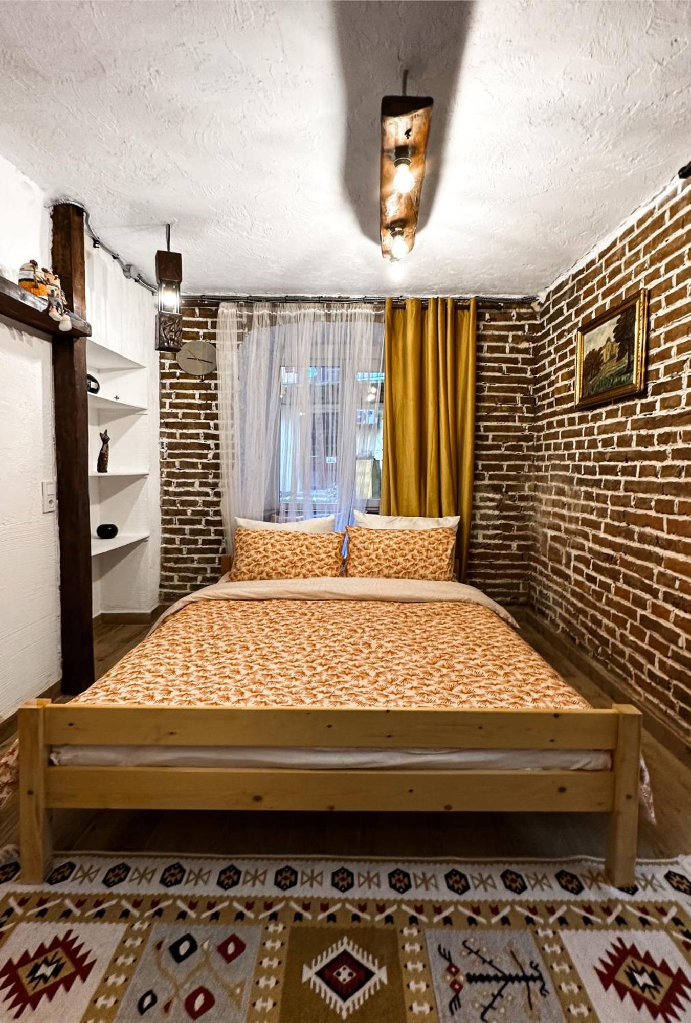 Cozy Apartments In The City Centre Львов Экстерьер фото
